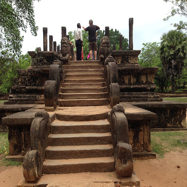 Attractions in sri lanka